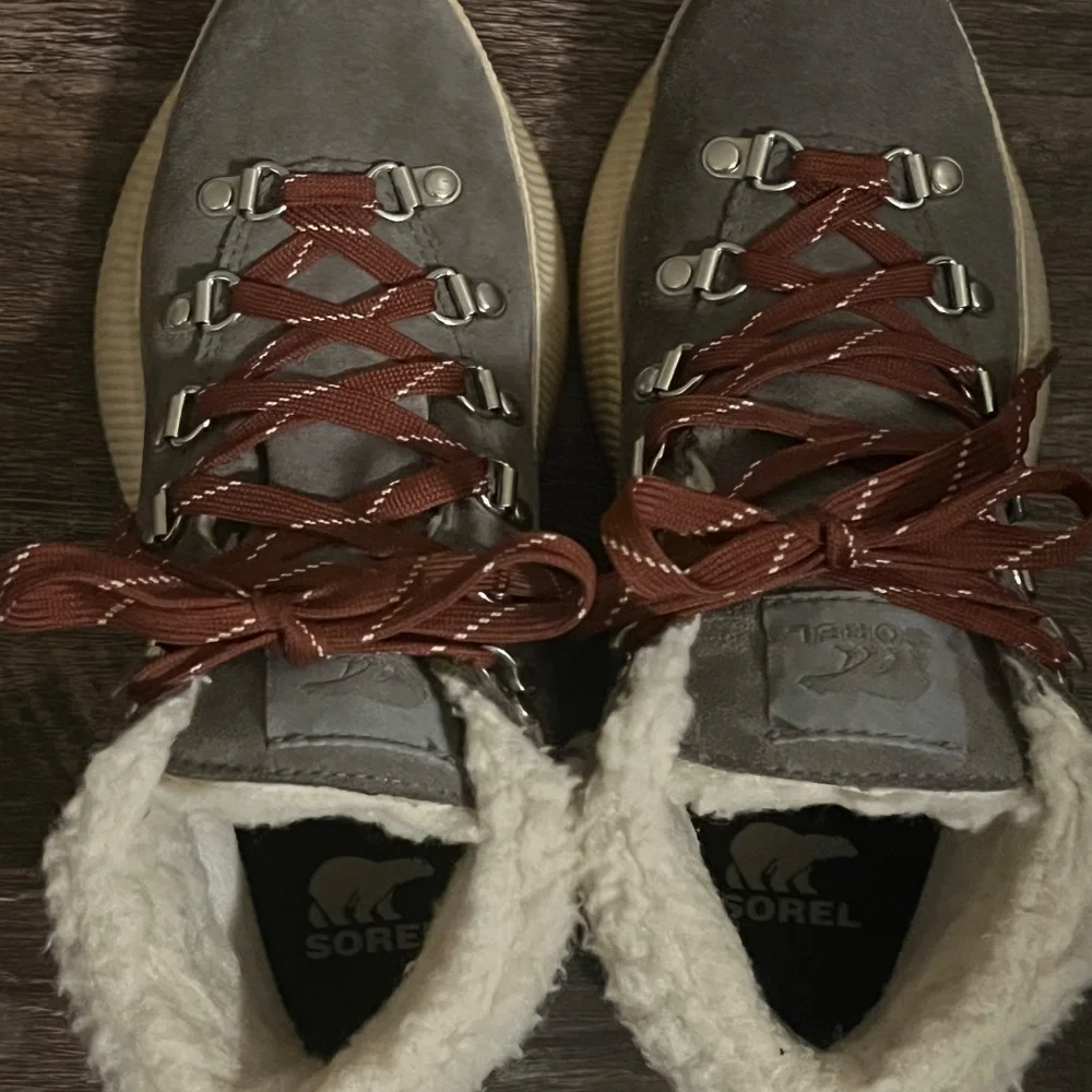 Sorel Women's Gray and Tan Winter Boots - Picture 2 of 5